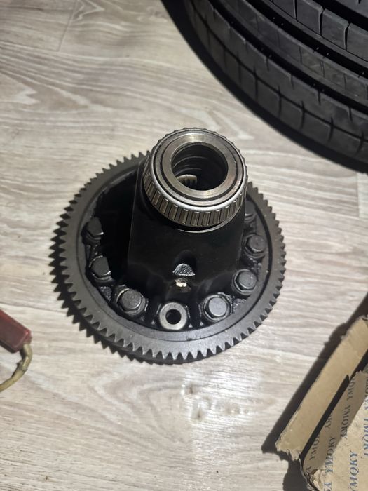 Деффиринциал АКПП  камри 40 , на 5 ступку , 2