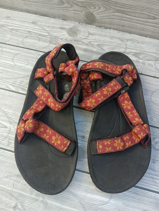 Teva сандали N 36