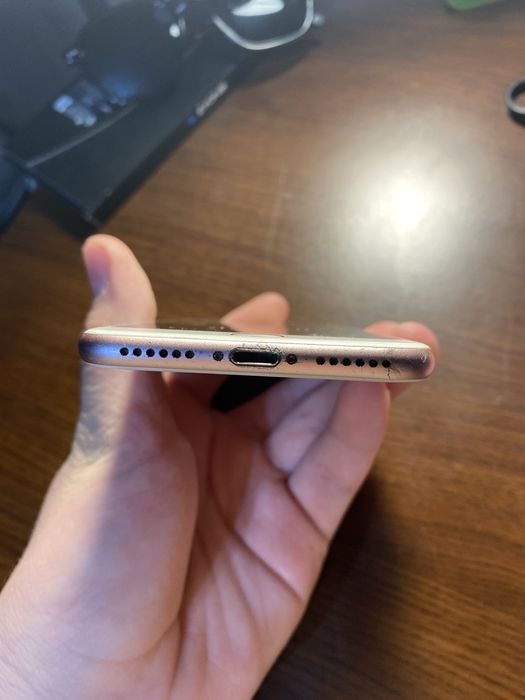 Iphone 7- battery health 69%