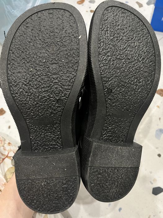 Продам женскую обувь 35 размер