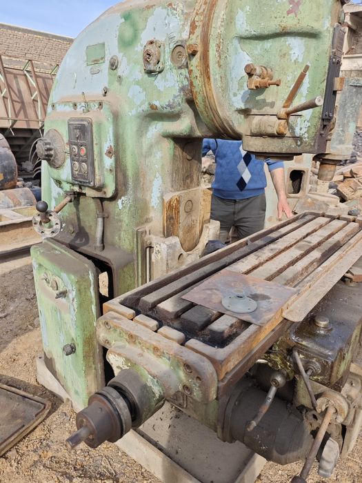 Фрезерный станок