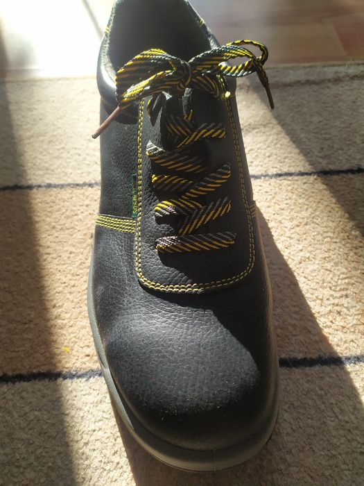 Работни обувки с бомбе 47ми номер 2 чифта