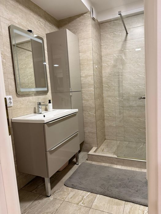 Inchiriez Apartament bloc nou ultra all inclusive Calea Severinului, mall Promenada