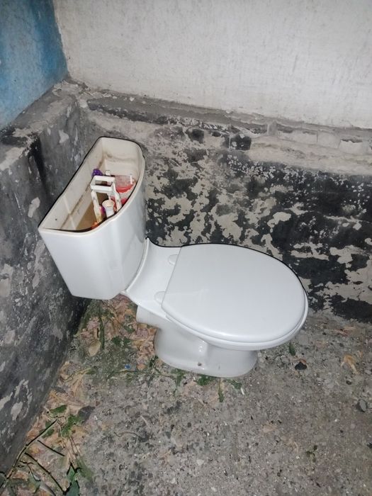 Унитаз Б/У Петрова 14/3 магазин Сауле