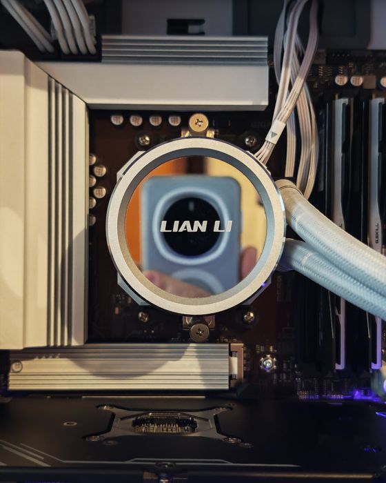 PC High-end Gaming/Editare Ryzen 9, 7900GRE, G.Skill Trident Z,