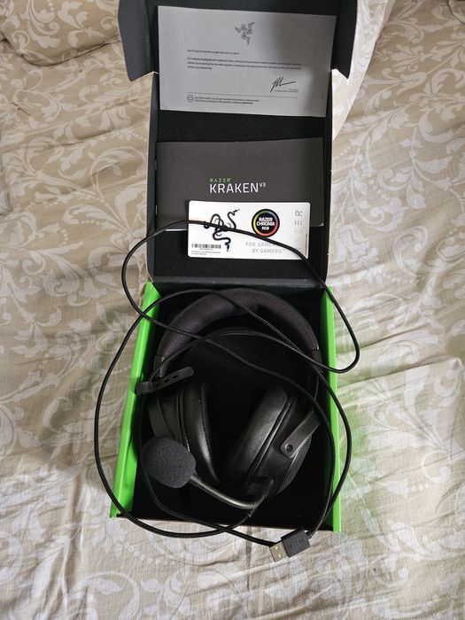 Vand Casti Gaming Razer Kraken V3