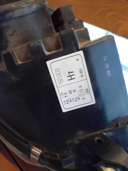 Фарове за Хонда Сивик 7-ма генерация