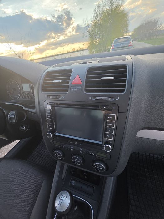 Vând Golf 5 (2008) -1.4MPi  benzină + Gpl ,Consum foarte mic