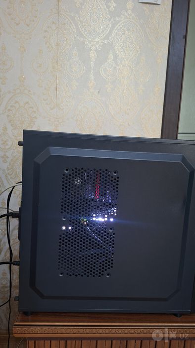 Продаётся пк кейс ddr4 core i5 9400
