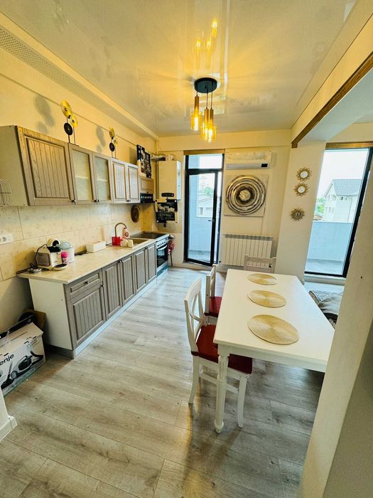 Studio regim hotelier/pe zi Mamaia Nord, cu parcare si centrala