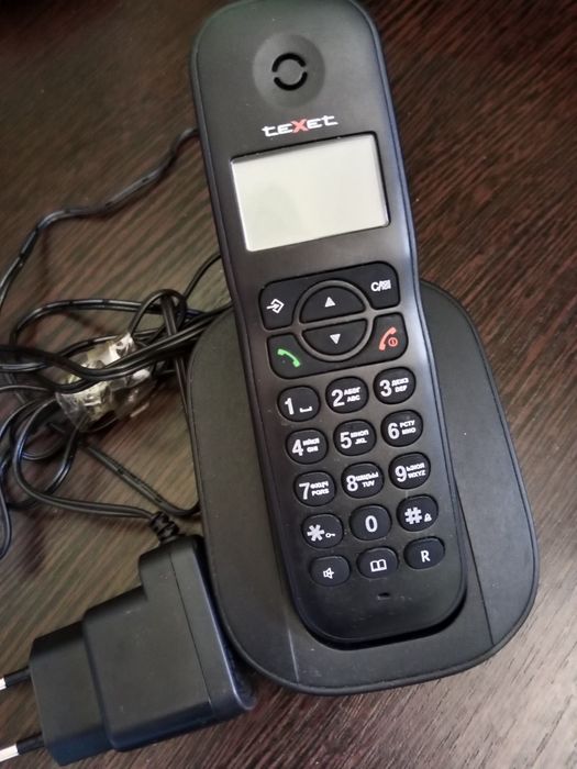 Продаю домашний телефон