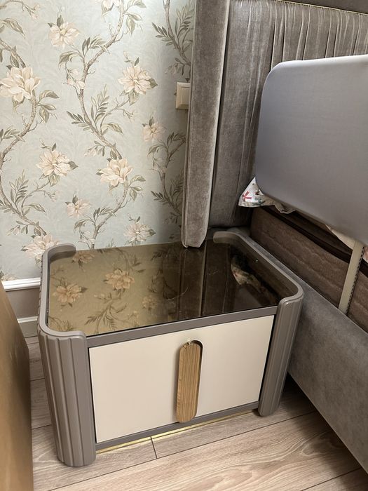 Продам спальный гарнитур