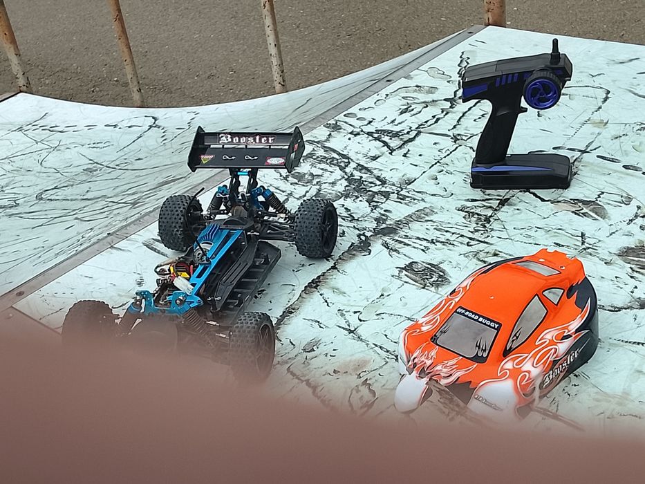 Vând automodel  electric