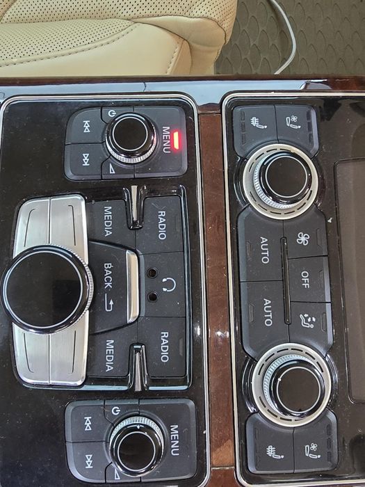 AUDI A8 2011 — imagine 5