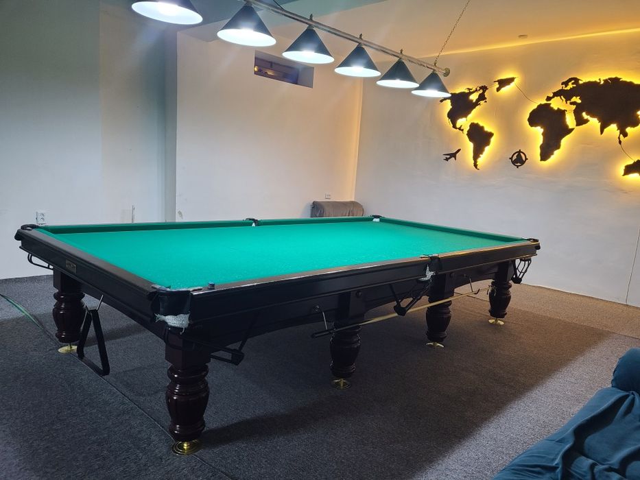 Графид билярдний стол