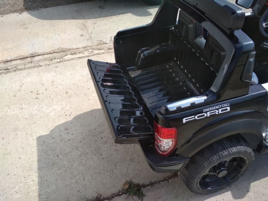 Продам детский электромобиль