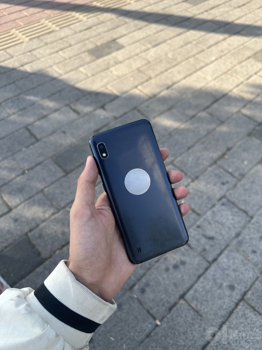 samsung a10 sotiladi srochna arzon narxda