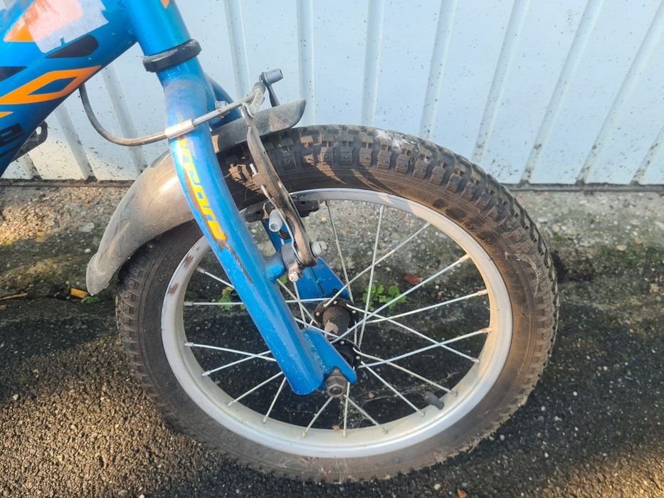Vand bicicleta pt copii, folosita doar 1 vara
