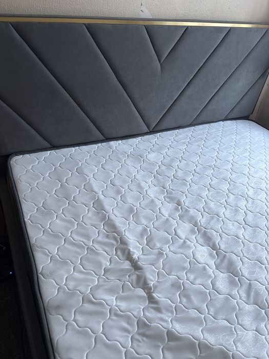 Продам кровать двух спалку