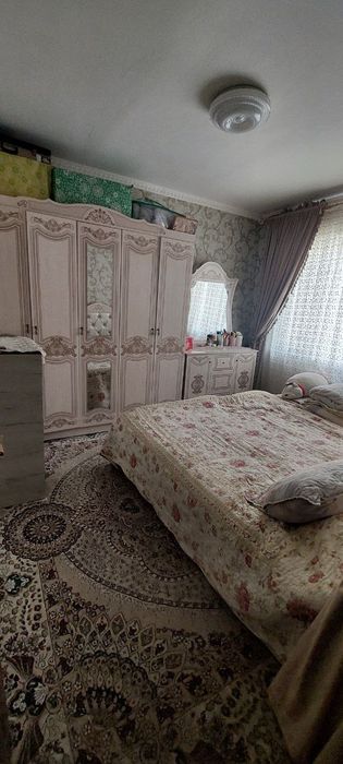 Квартира первая этаж 3 комнатная. уютное дом нашего дома срочно продаё