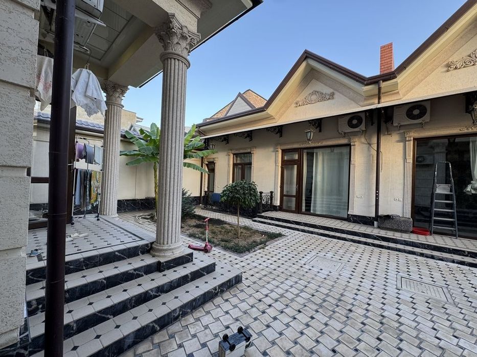 Ona bola banisa atrofida 5 sotix 10 ta xona