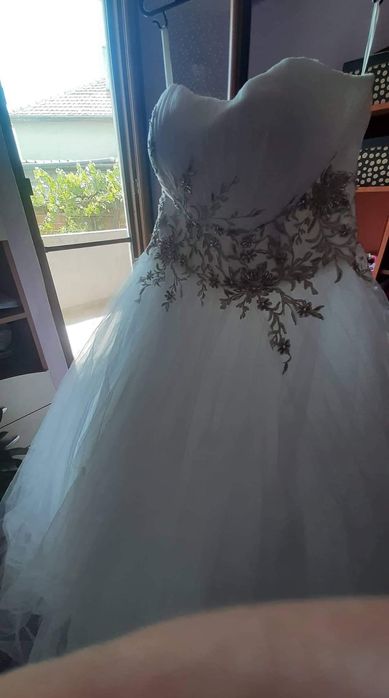 Дамска сватбена рокля