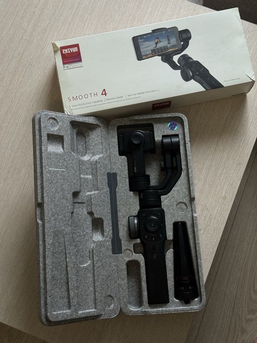 стабилизатор Zhiyun Smooth 4.
