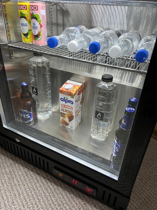 Vitrina minibar cu led