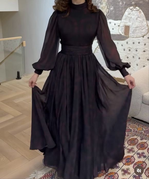 March 17, брендовое платье