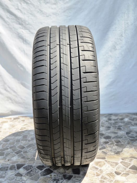 1бр 245 40 18 Pirelli лятна 21г