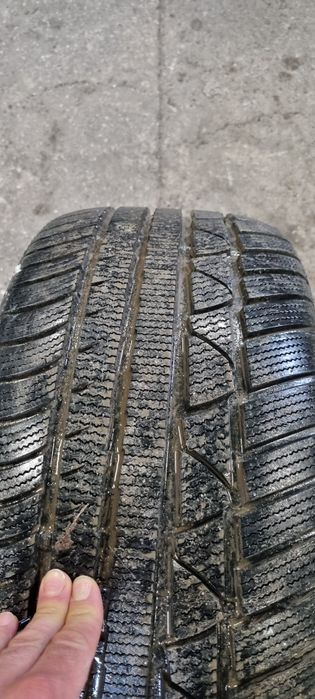 2бр. Зимни гуми 255 35 19 дот 25г.