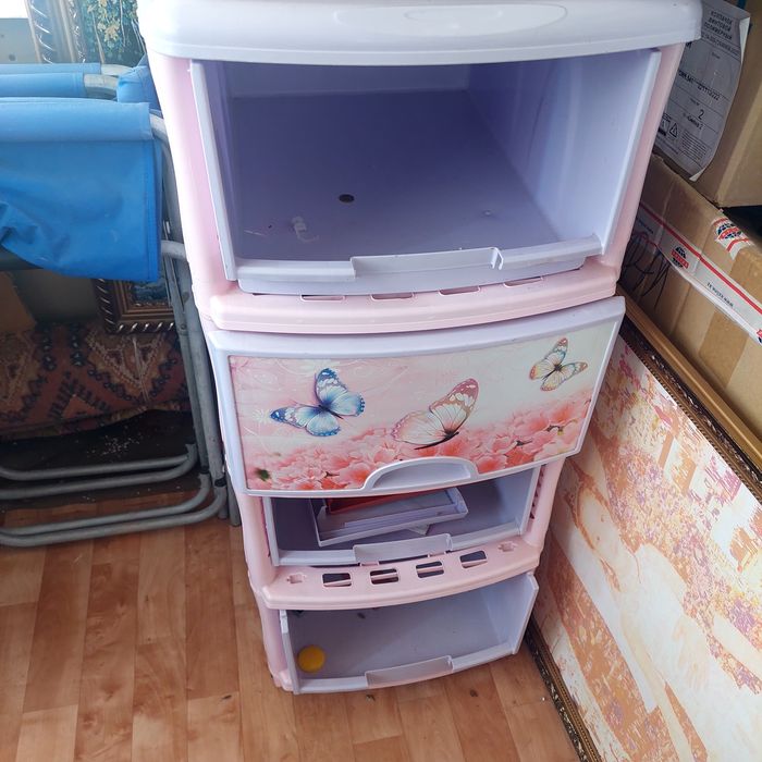 Отдам даром детский шкаф
