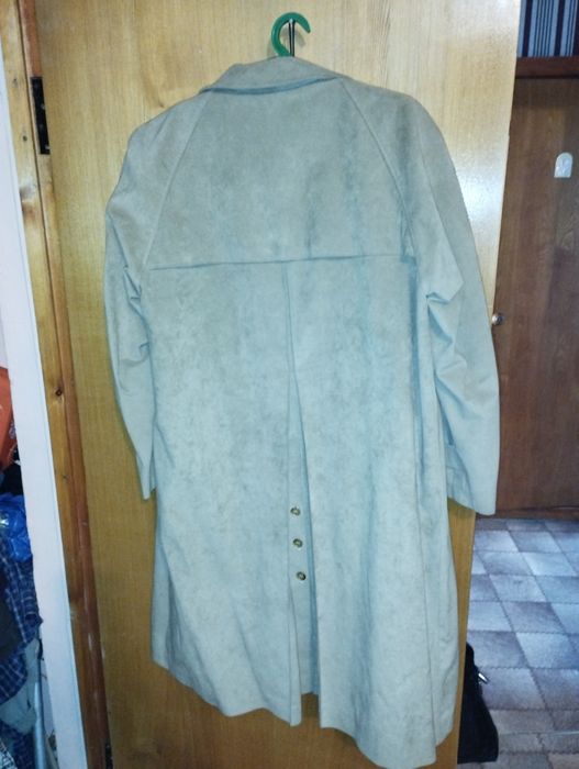 Плащ  замшевый размер 50