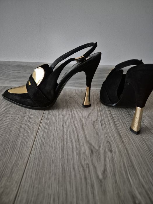 Pantofi din piele Escada