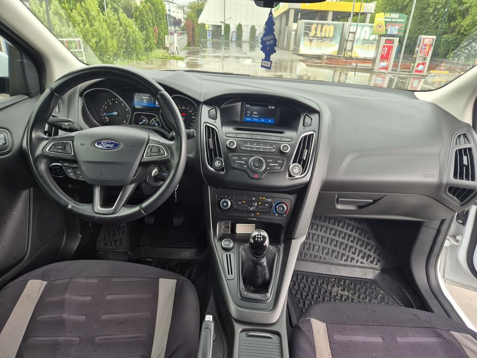 FORD Focus 2017 — imagine 5