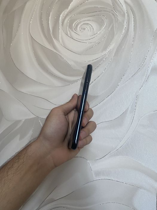Продам IPhone 11 pro 64gb