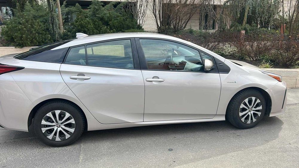 Inchiriez Masina UBER/BOLT Toyota Prius Hybrid Automata 2020