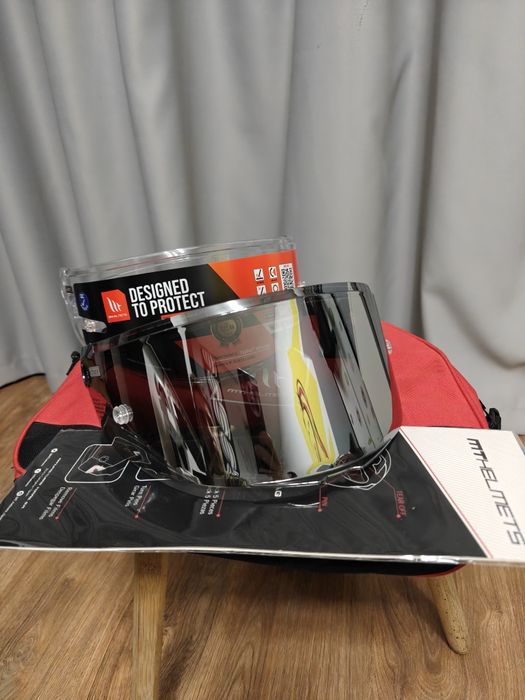 Vând Cască Moto MT Kre+ Carbon – Full Carbon (FIM Approved), mărimea S