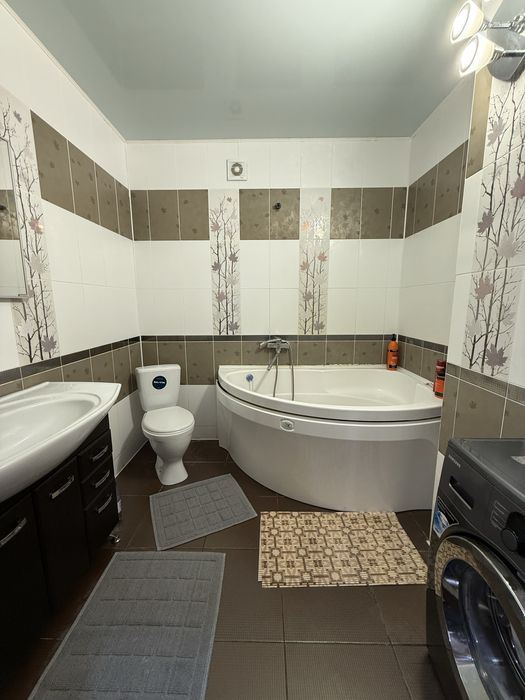 Продам 3-комн кв Женис