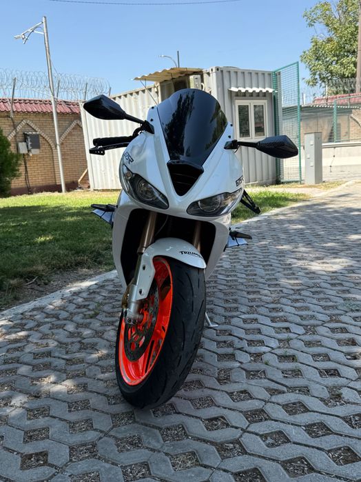 Продаётся TRIUMPH DAYTONA 675 в идеальном состоянии