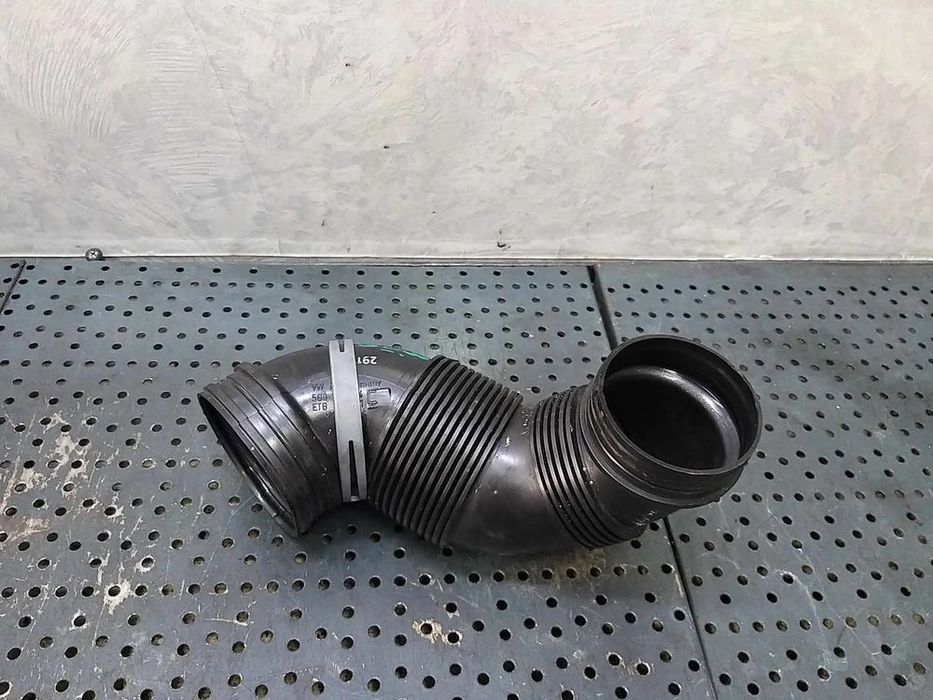 Tubulatura aer 2.0 tdi audi a3 8v 5q0129654