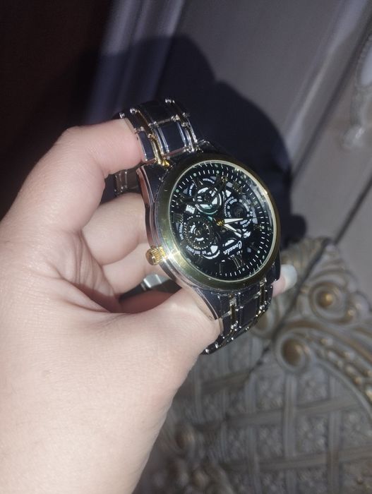 Кварцевые часы мужские