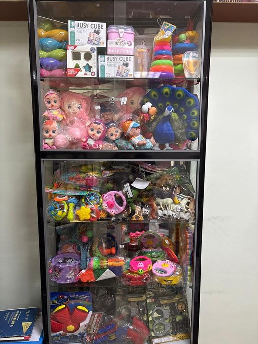 Продам стеклянные витрины