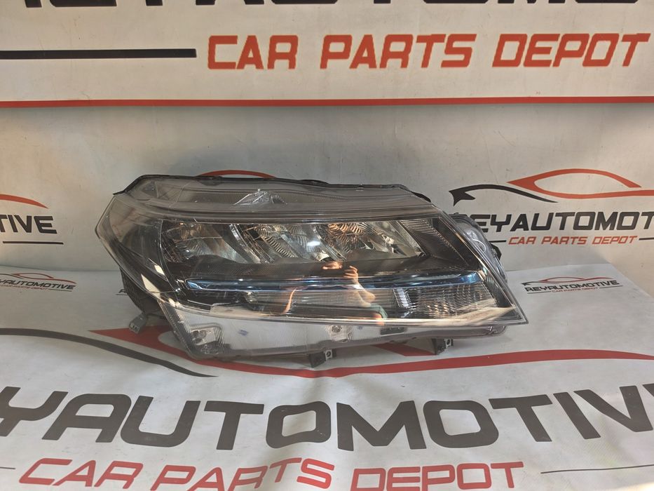 Far dreapta Suzuki Vitara 3 Facelift dupa 2018 cod 100-7R016