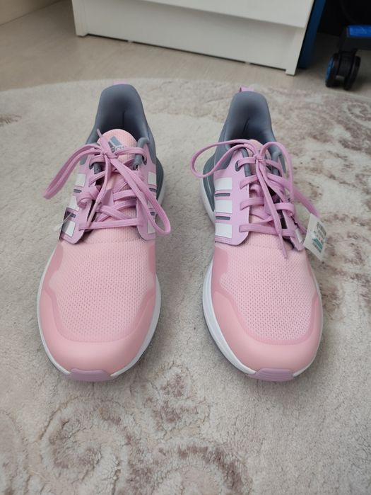 Vând papuci de alergare