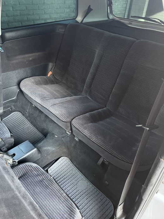 Volkswagen Golf.)
