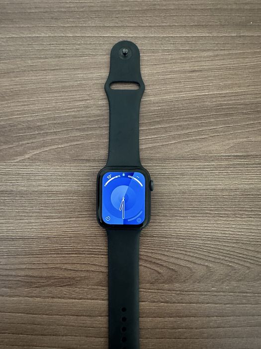 Продам Apple Watch SE 44mm