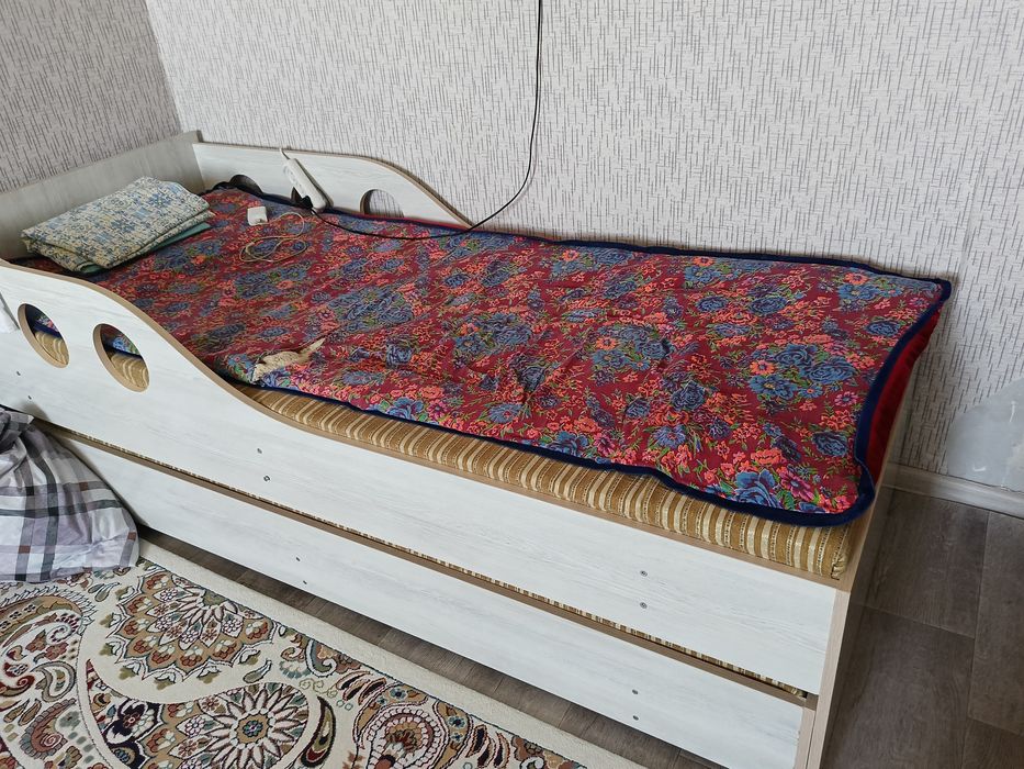 Продается детский мебельный гарнитур.