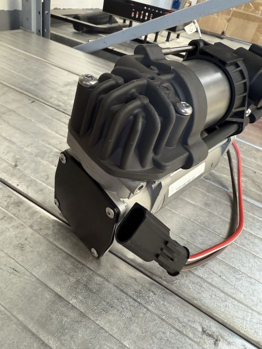 Compresor perne aer bmw seria7 g11 g12 g30 audi a7 c8 a8 d4 a6 c8 nou