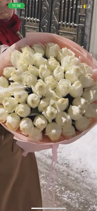 Красивый Букет белых роз